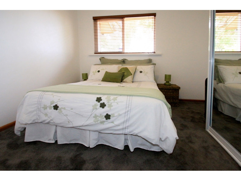 8/33 Foster Street, Parkside Sold by Booth Real Estate - image 1