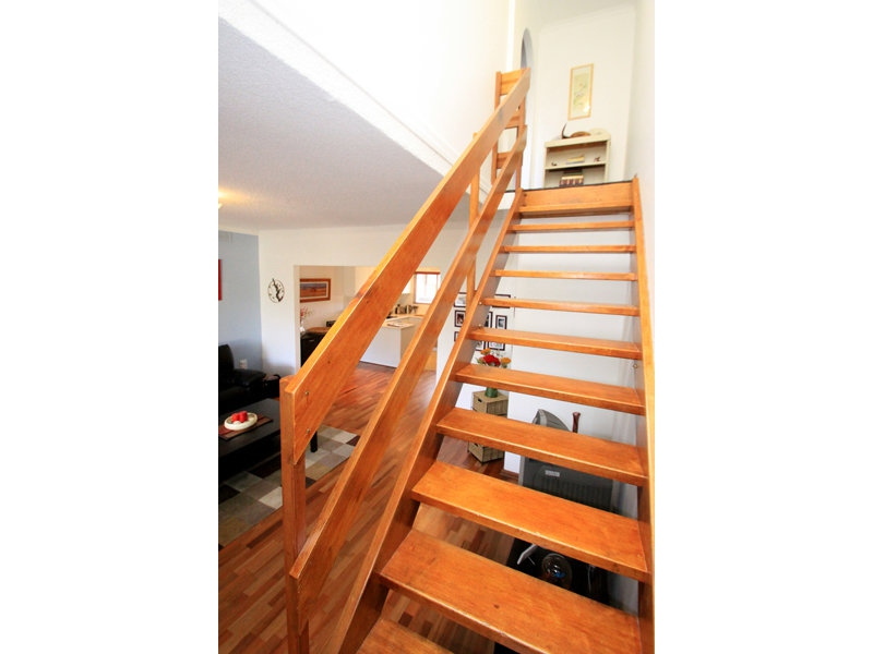 8/33 Foster Street, Parkside Sold by Booth Real Estate - image 1
