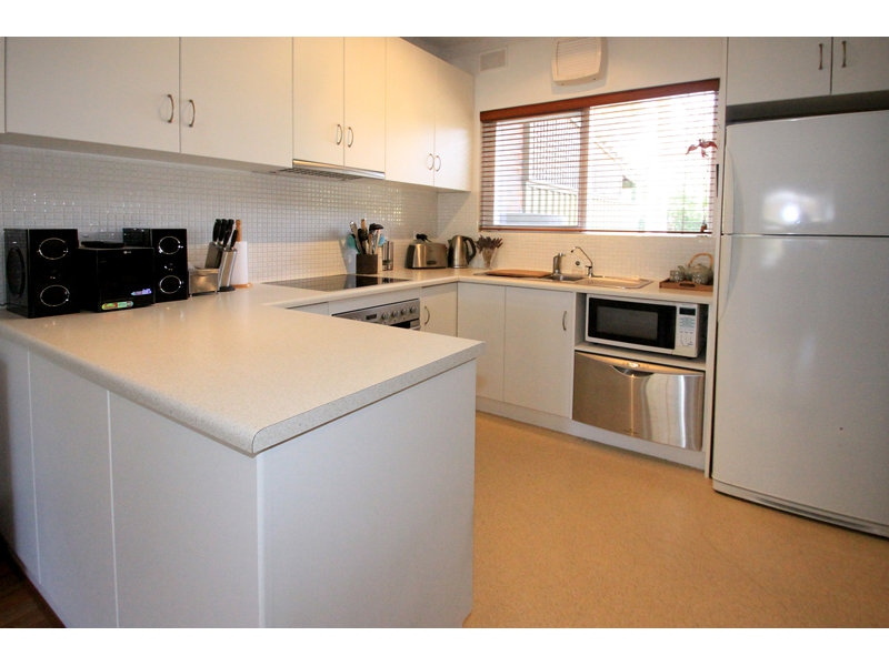 8/33 Foster Street, Parkside Sold by Booth Real Estate - image 1