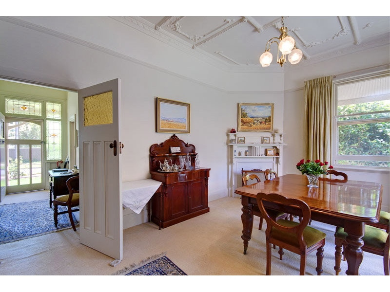 8 Dulcie Street, Dulwich Sold by Booth Real Estate - image 1