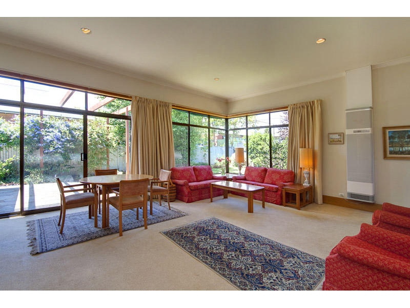 8 Dulcie Street, Dulwich Sold by Booth Real Estate - image 1