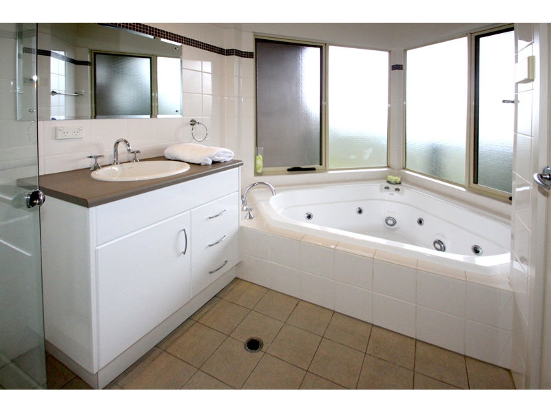 49 Wyatt Road, Burnside Sold by Booth Real Estate - image 1