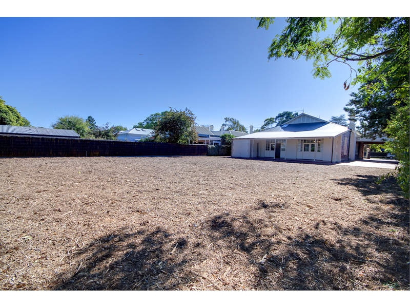 12 Baliol Street, College Park Sold by Booth Real Estate - image 1