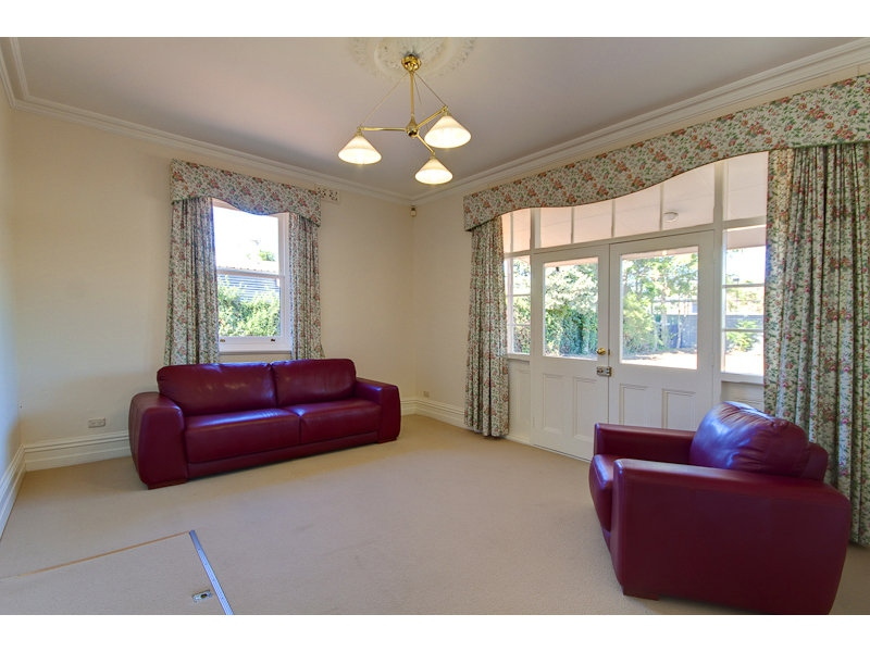 12 Baliol Street, College Park Sold by Booth Real Estate - image 1