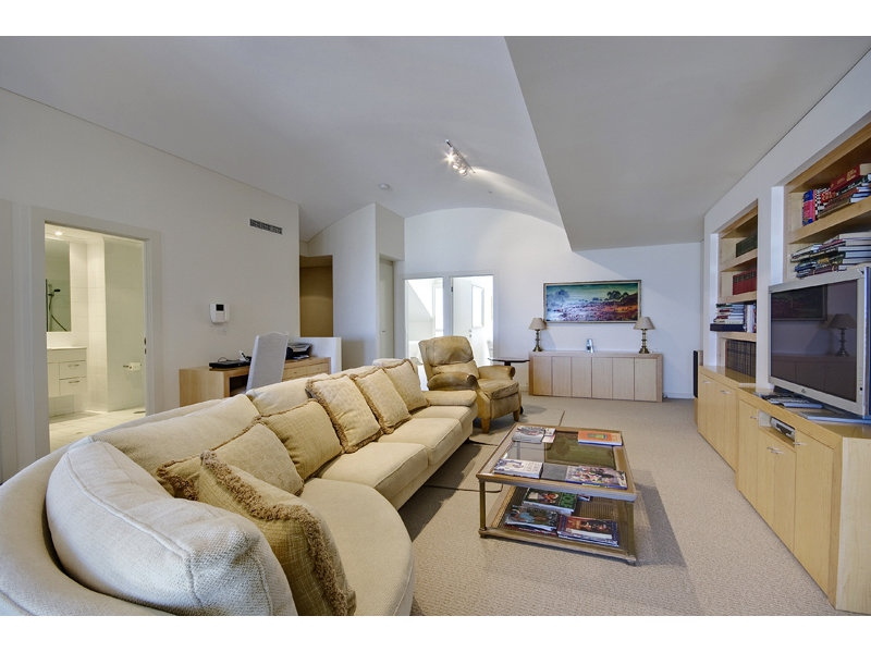 46/5 Holdfast Promenade, Glenelg Sold by Booth Real Estate - image 1