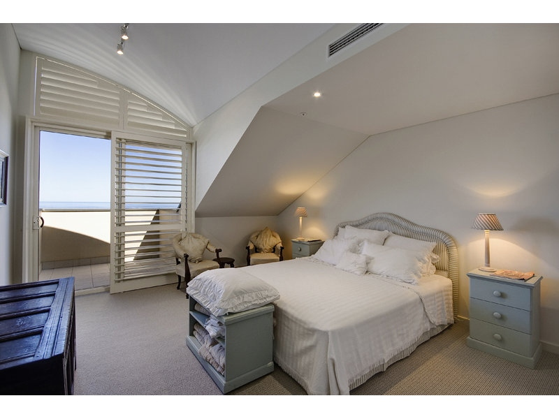 46/5 Holdfast Promenade, Glenelg Sold by Booth Real Estate - image 1