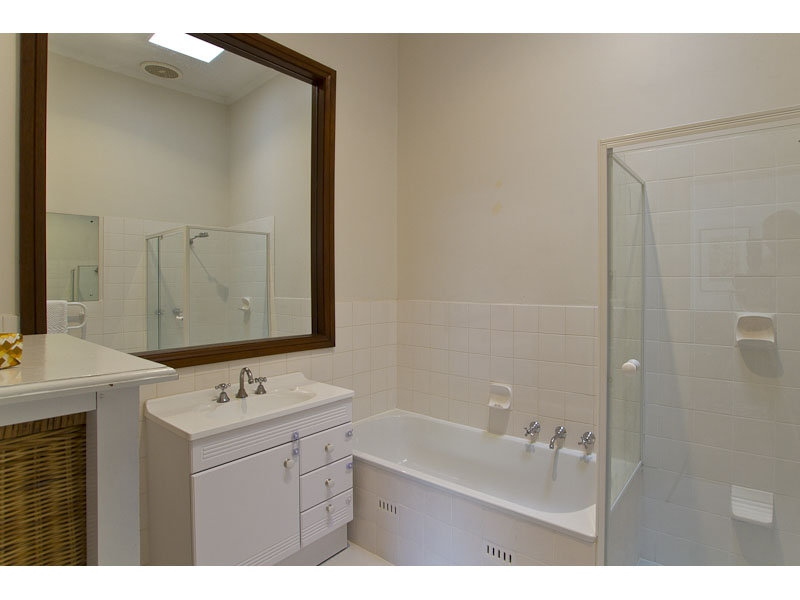 38 First Avenue, St Peters Sold by Booth Real Estate - image 1