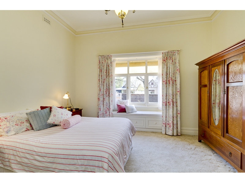 26 Brigalow Avenue, Kensington Gardens Sold by Booth Real Estate - image 1