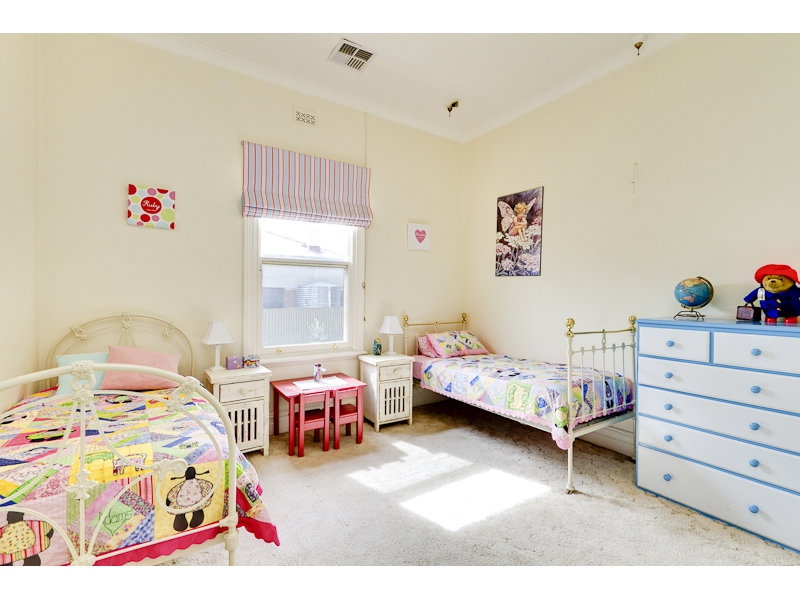 26 Brigalow Avenue, Kensington Gardens Sold by Booth Real Estate - image 1