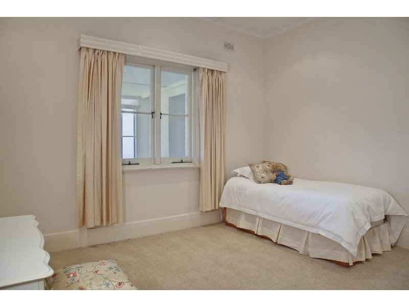 8 Gower Street, Glenelg East Sold by Booth Real Estate - image 1