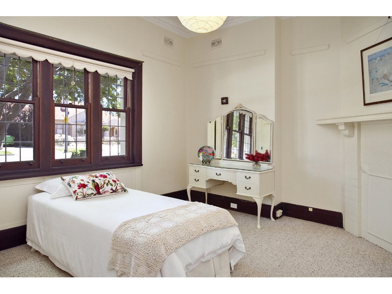 8 Gower Street, Glenelg East Sold by Booth Real Estate - image 1