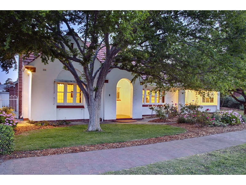 8 Gower Street, Glenelg East Sold by Booth Real Estate - image 1