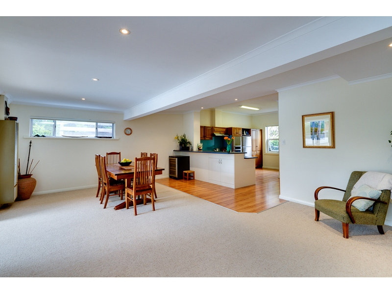 5 Birkinshaw Avenue, Manningham Sold by Booth Real Estate - image 1