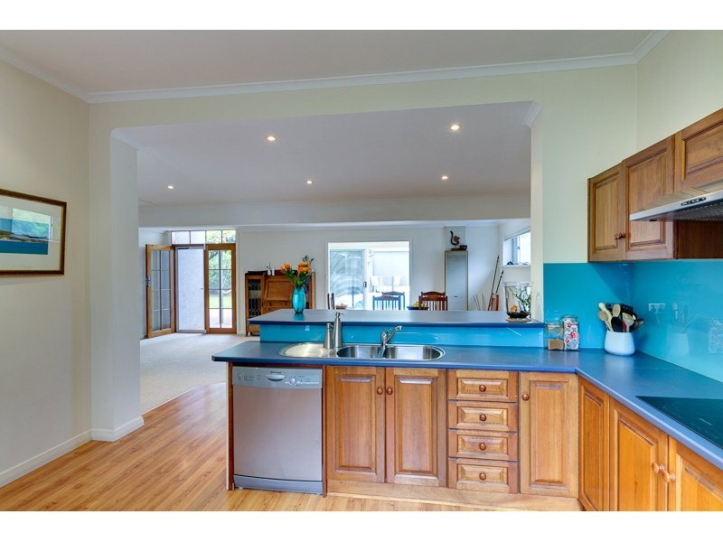 5 Birkinshaw Avenue, Manningham Sold by Booth Real Estate - image 1