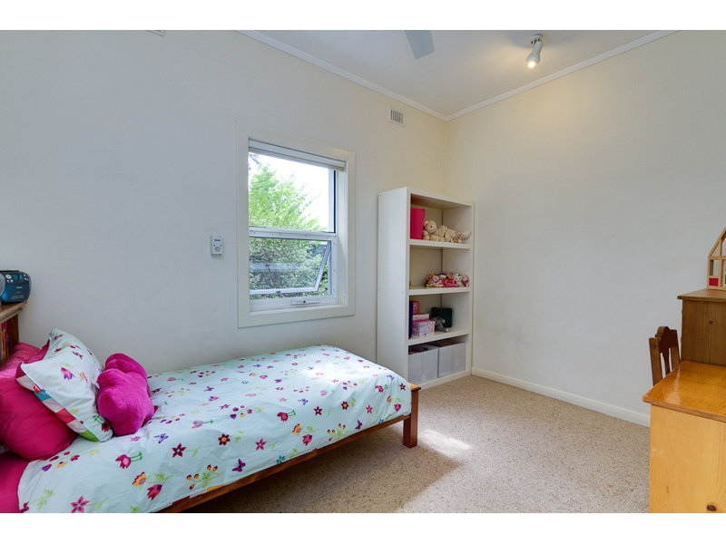 5 Birkinshaw Avenue, Manningham Sold by Booth Real Estate - image 1