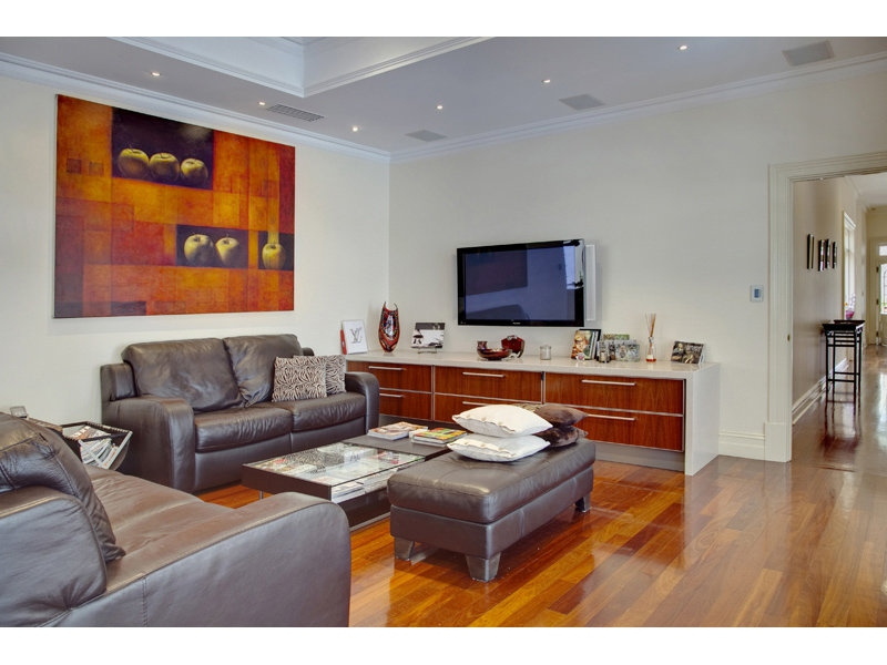 42 Kent Street, Hawthorn Sold by Booth Real Estate - image 1