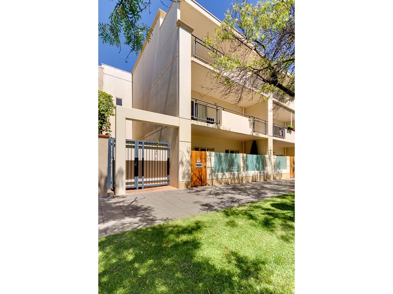 72 Hurtle Square, Adelaide Sold by Booth Real Estate - image 1