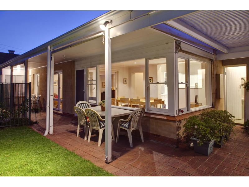 18 Prescott Terrace, Toorak Gardens Sold by Booth Real Estate - image 1