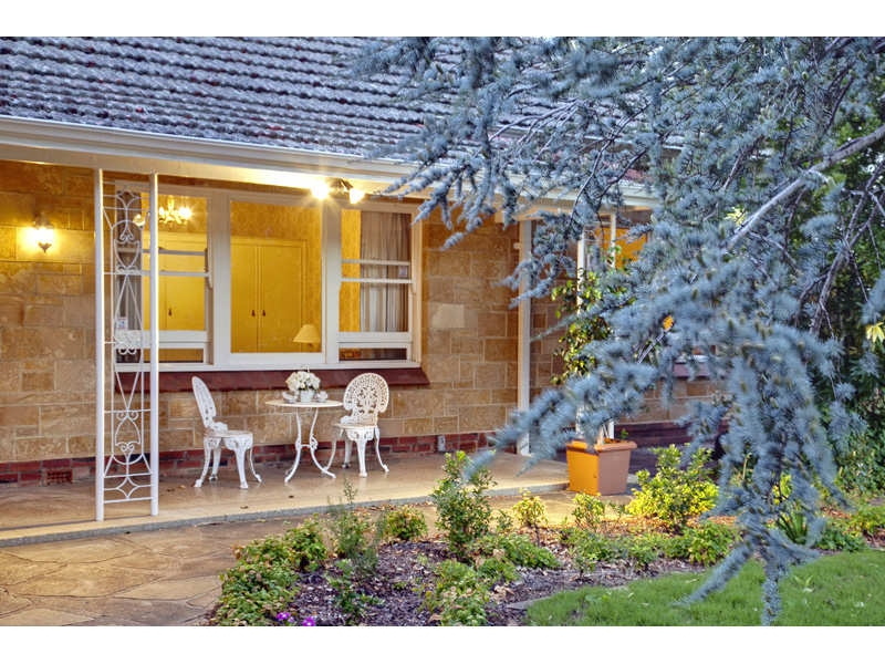 18 Prescott Terrace, Toorak Gardens Sold by Booth Real Estate - image 1