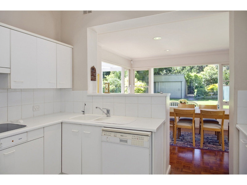 18 Prescott Terrace, Toorak Gardens Sold by Booth Real Estate - image 1
