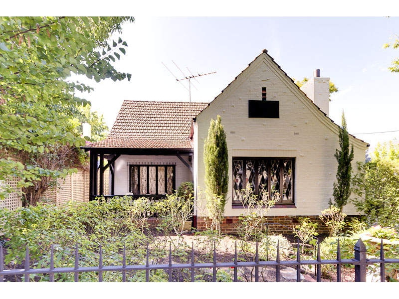 140 Kermode Street, North Adelaide Sold by Booth Real Estate - image 1
