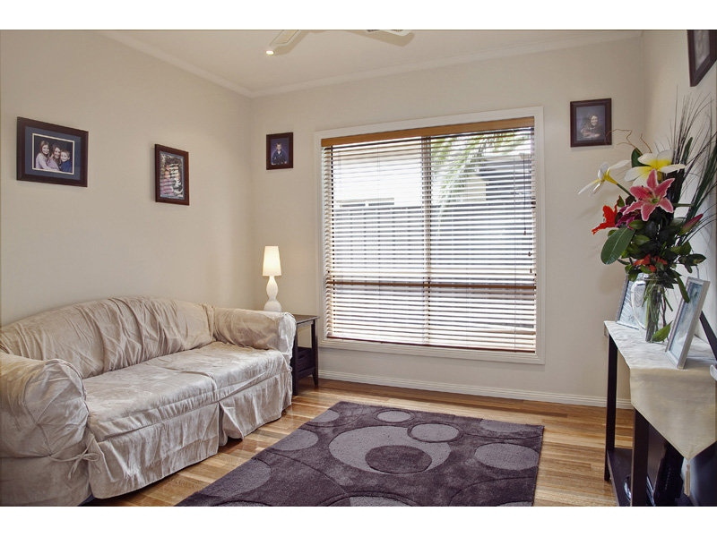 10 Buttrose Street, Glenelg East Sold by Booth Real Estate - image 1