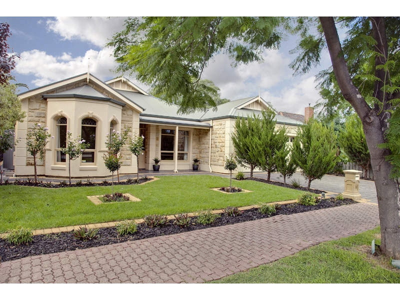 10 Buttrose Street, Glenelg East Sold by Booth Real Estate - image 1