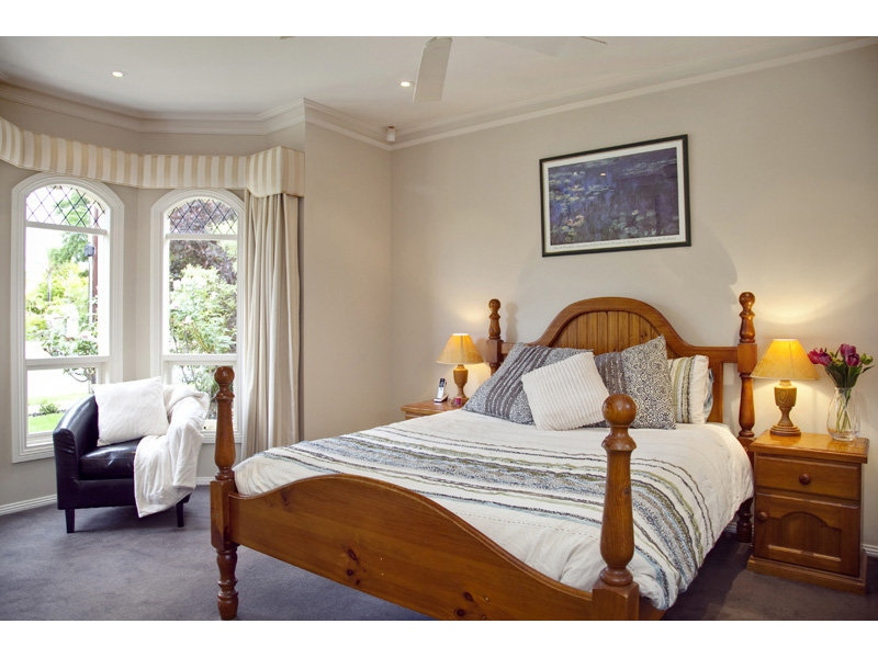 10 Buttrose Street, Glenelg East Sold by Booth Real Estate - image 1