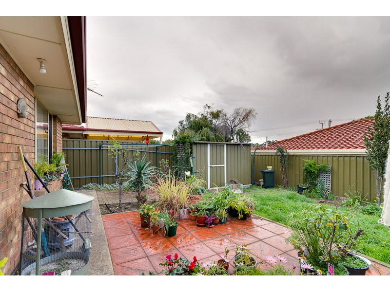 2/26 Douglas Road, Salisbury East Sold by Booth Real Estate - image 1