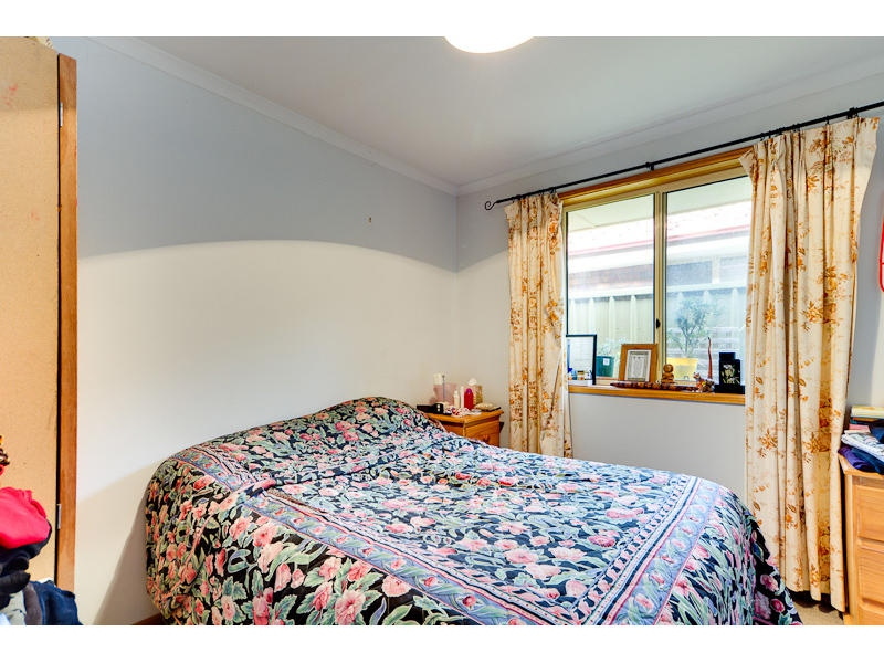 2/26 Douglas Road, Salisbury East Sold by Booth Real Estate - image 1