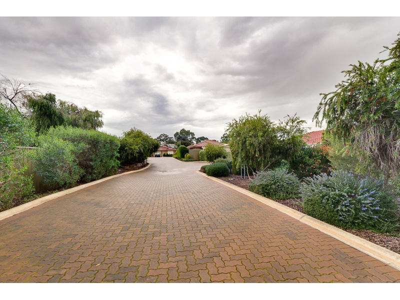 2/26 Douglas Road, Salisbury East Sold by Booth Real Estate - image 1