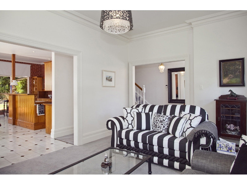 16 Gibbon Lane, North Adelaide Sold by Booth Real Estate - image 1