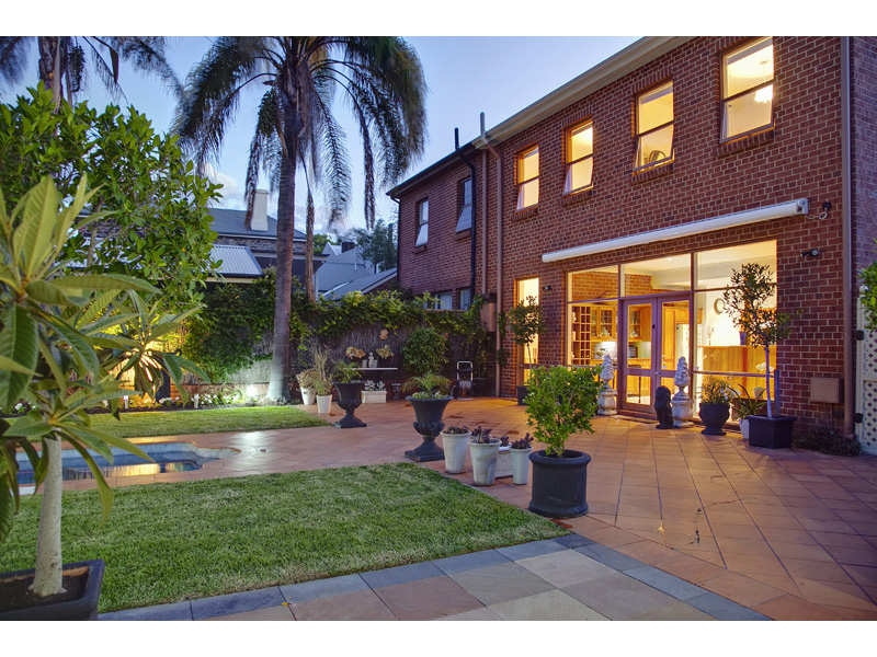 16 Gibbon Lane, North Adelaide Sold by Booth Real Estate - image 1