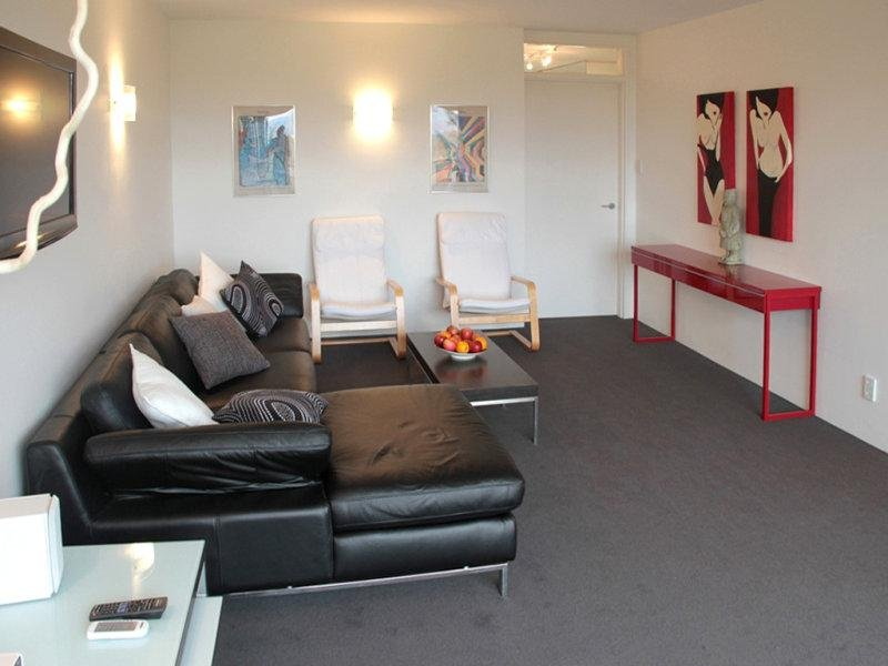 20/150 Strangways Terrace, North Adelaide Sold by Booth Real Estate - image 1