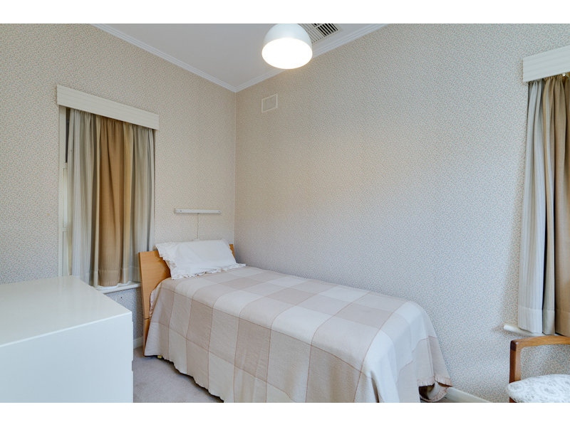 1 Jasmine Grove, Fulham Gardens Sold by Booth Real Estate - image 1
