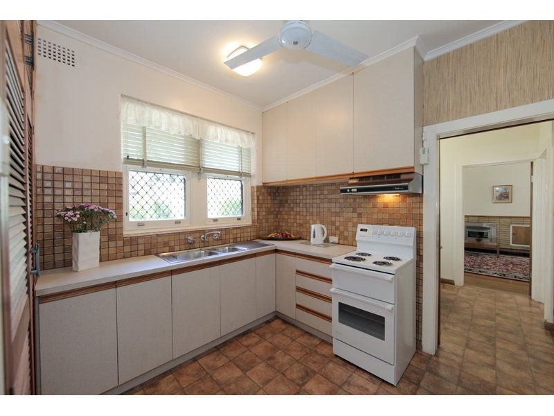 36 Aroha Terrace, Black Forest Sold by Booth Real Estate - image 1