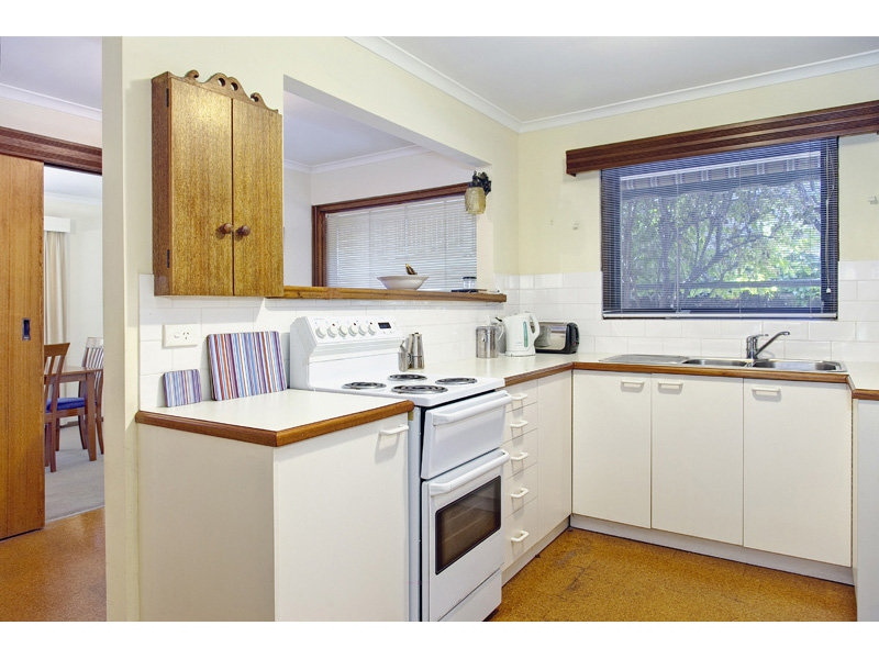 402 Kensington Road, Erindale Sold by Booth Real Estate - image 1
