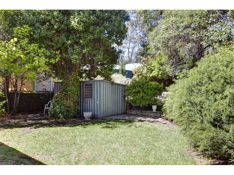 402 Kensington Road, Erindale Sold by Booth Real Estate - image 1