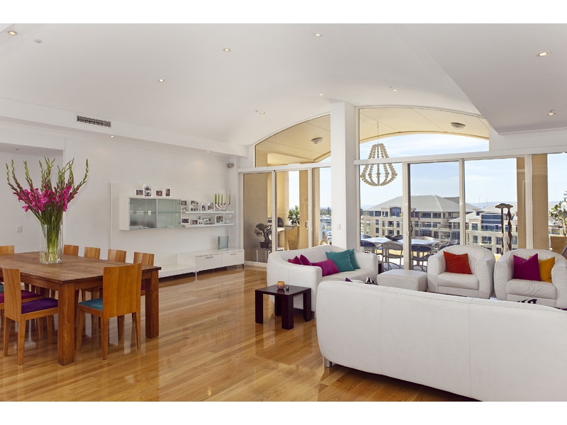 32/7 Holdfast Promenade, Glenelg Sold by Booth Real Estate - image 1