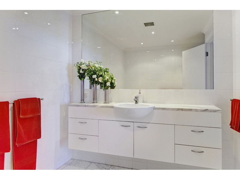 32/7 Holdfast Promenade, Glenelg Sold by Booth Real Estate - image 1