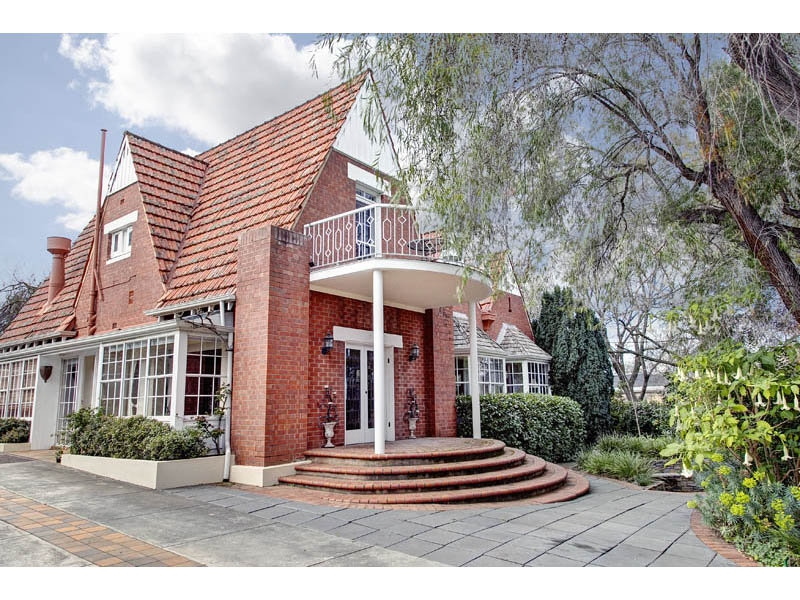 8 Herbert Street, Medindie Sold by Booth Real Estate - image 1