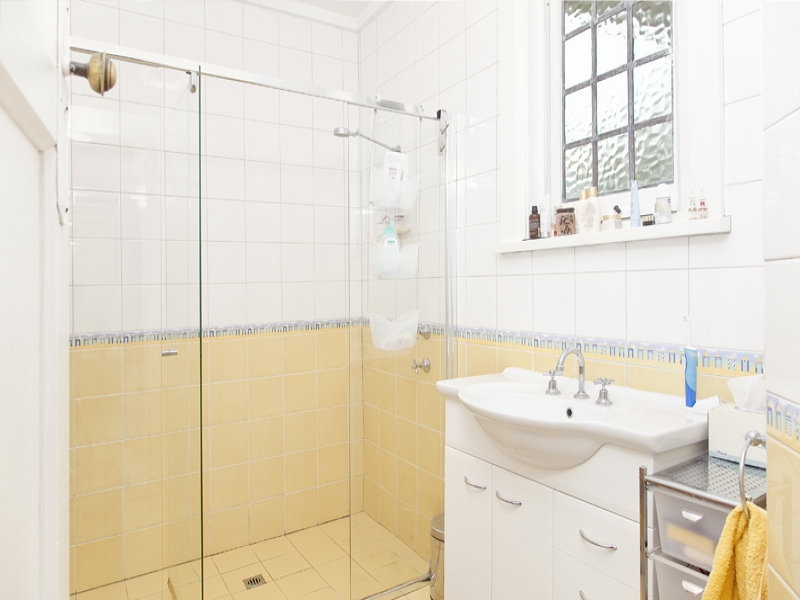 161 The Esplanade, Brighton Sold by Booth Real Estate - image 1