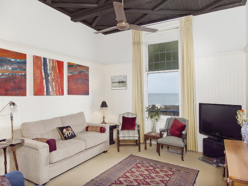 161 The Esplanade, Brighton Sold by Booth Real Estate - image 1