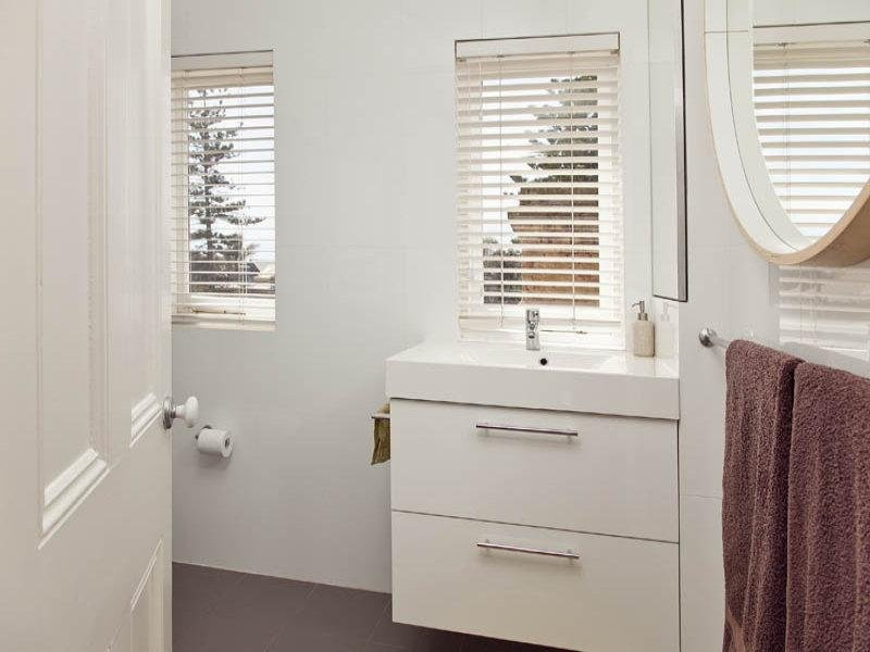 499 Esplanade, Grange Sold by Booth Real Estate - image 1