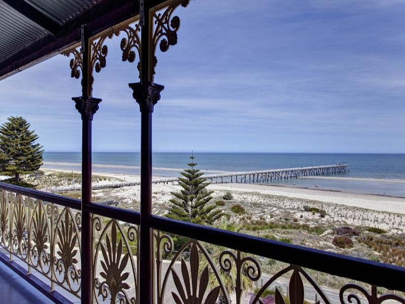 499 Esplanade, Grange Sold by Booth Real Estate - image 1