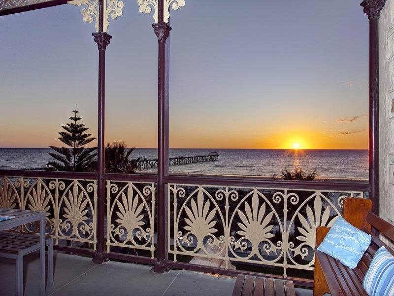 499 Esplanade, Grange Sold by Booth Real Estate - image 1