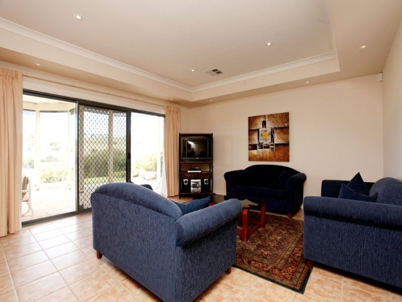 47 Huntingdale Drive, Normanville Sold by Booth Real Estate - image 1