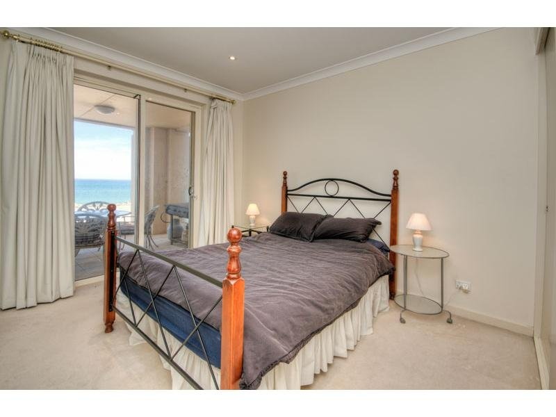 54/3 Holdfast Promenade, Glenelg Sold by Booth Real Estate - image 1