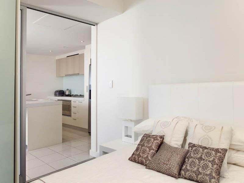 315/19 Holdfast Promenade, Glenelg Sold by Booth Real Estate - image 1