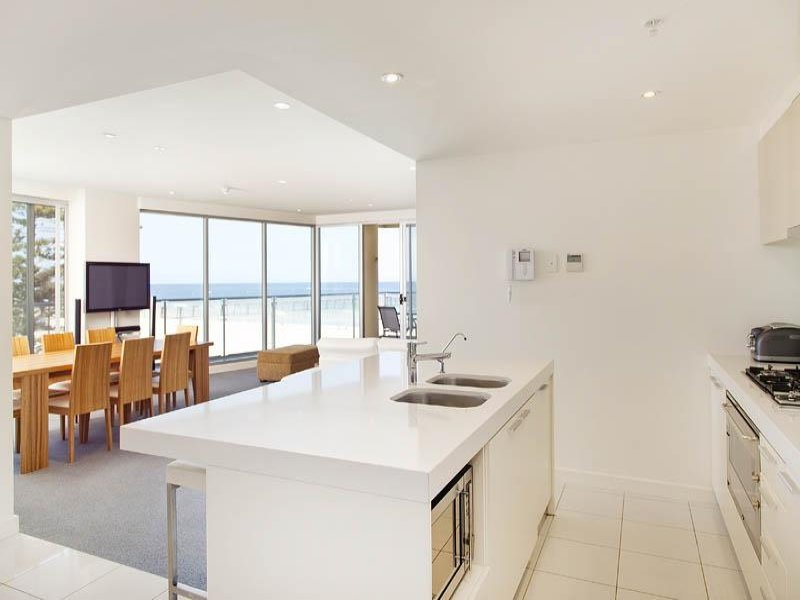 315/19 Holdfast Promenade, Glenelg Sold by Booth Real Estate - image 1